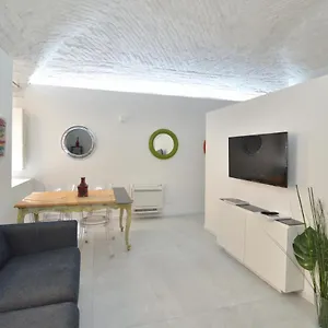 Eleganza Del Riccio Apartment